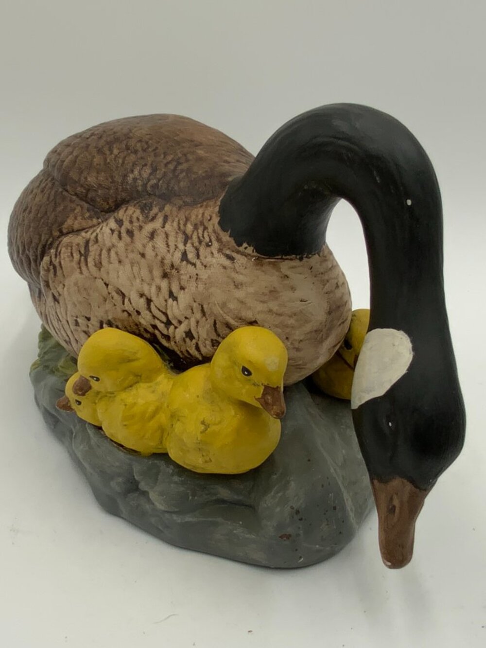 Holland Mold Canadian Goose w Chicks Hand Painted Ceramic Figurine 11" Vtg 70s